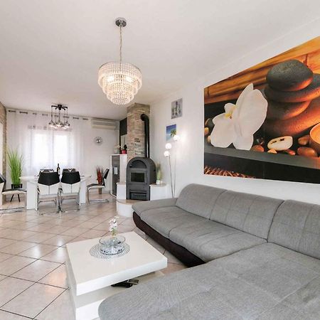 Apartment In Crikvenica 39210 Kültér fotó